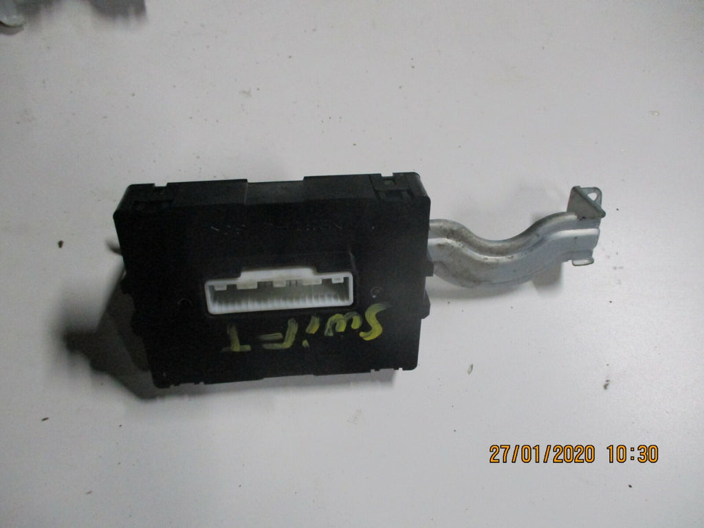 SUZUKI SWIFT MK3 2015 HEATER AC CLIMATE CONTROL ECU SWITCH MODULE 39530-68L01