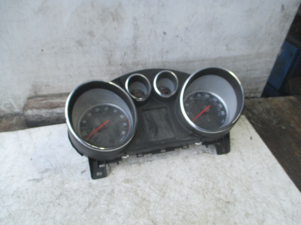 VAUXHALL ASTRA GTC 2016 1.4 PETROL SPEEDO INSTRUMENT CLUSTER 13460588 BA1X
