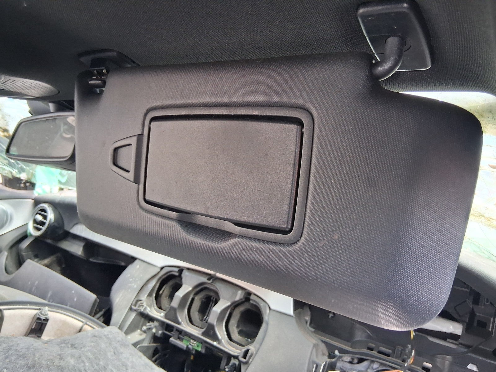 2016 MERCEDES C CLASS W205 OSF DRIVER SIDE FRONT RIGHT SUN VISOR SHADE
