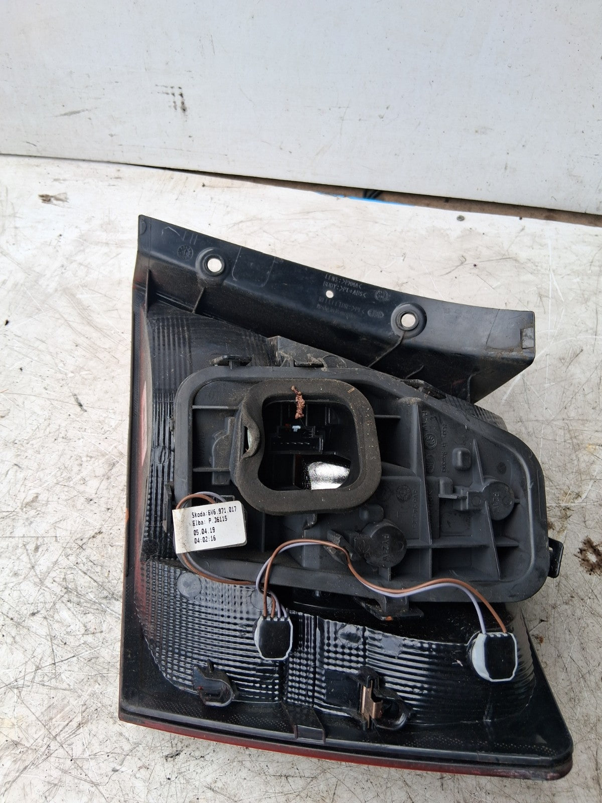 2019 SKODA FABIA BOOT TAILLIGHT NSR PASSENGER SIDE REAR 6V6945257