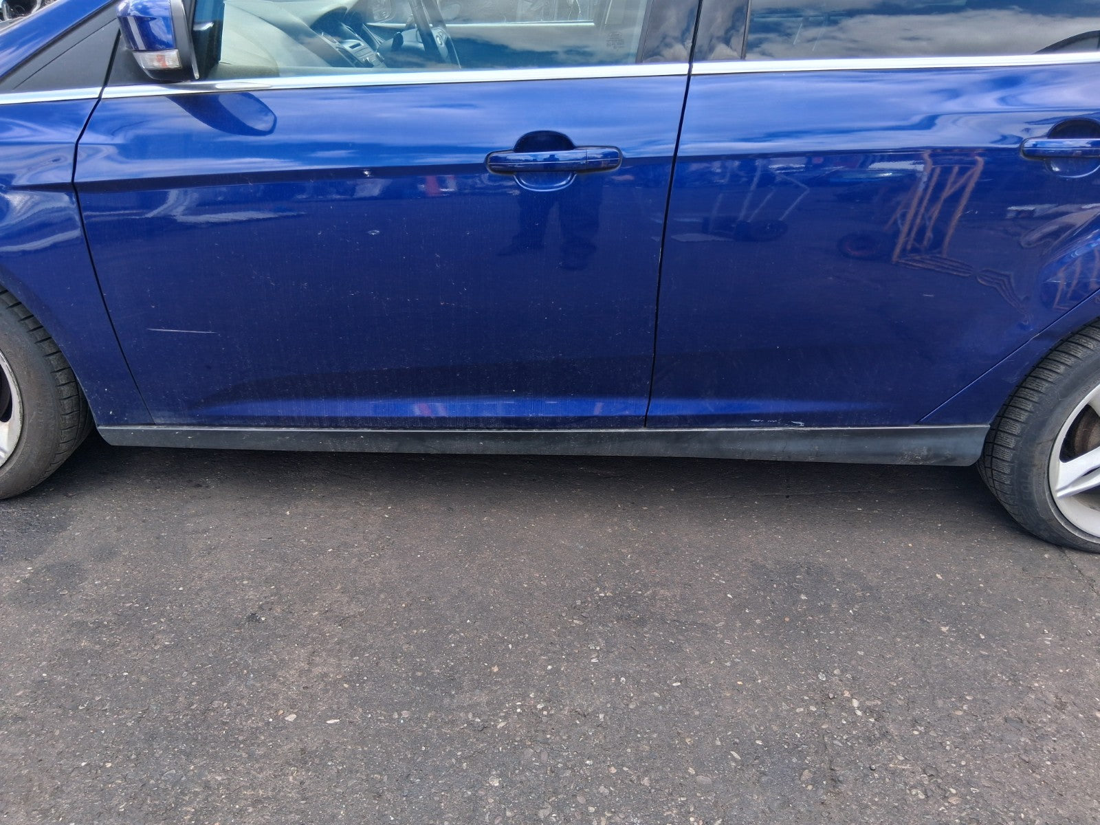 2015 FORD FOCUS MK3 HATCHBACK NS PASSENGER SIDE SKIRT VALANCE PLASTIC