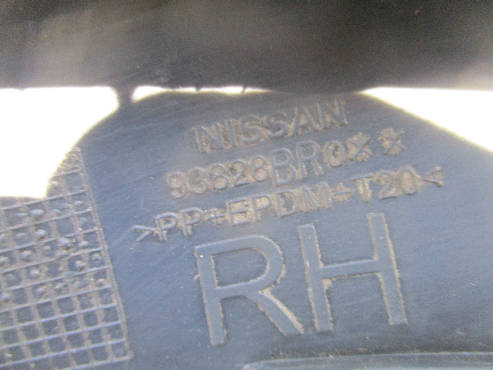 2012 NISSAN QASHQAI J10 OSR DRIVER SIDE REAR WHEEL ARCH MOULDING TRIM 93828BR