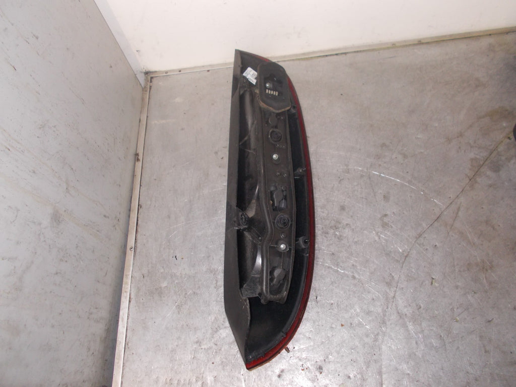 VAUXHALL CORSA C 2002 OSR DRIVER SIDE REAR LIGHT TAIL LIGHT 09114337