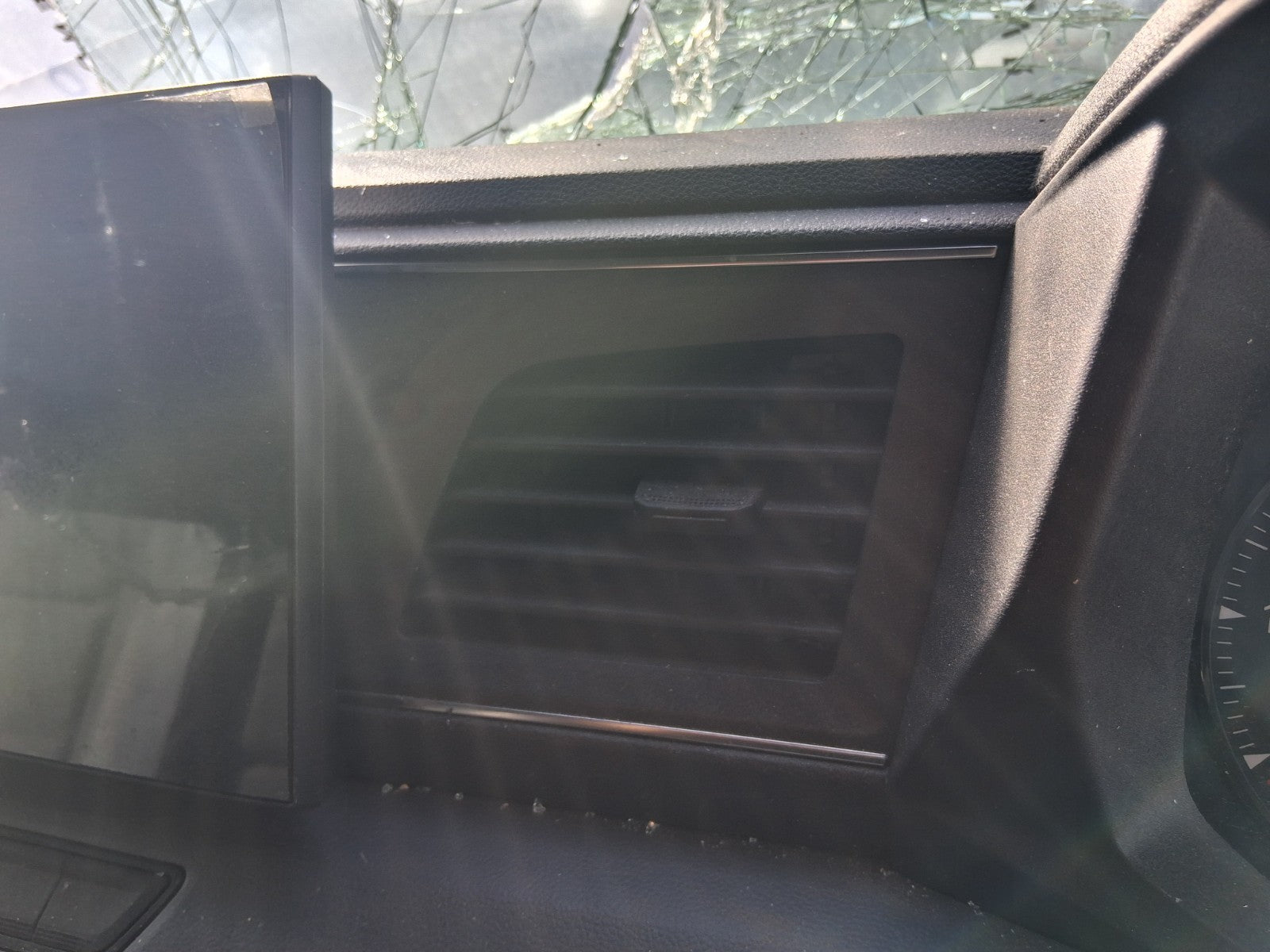 2025 RENAULT MASTER MK4 OSF DRIVER SIDE MIDDLE INTERIOR AIR VENT