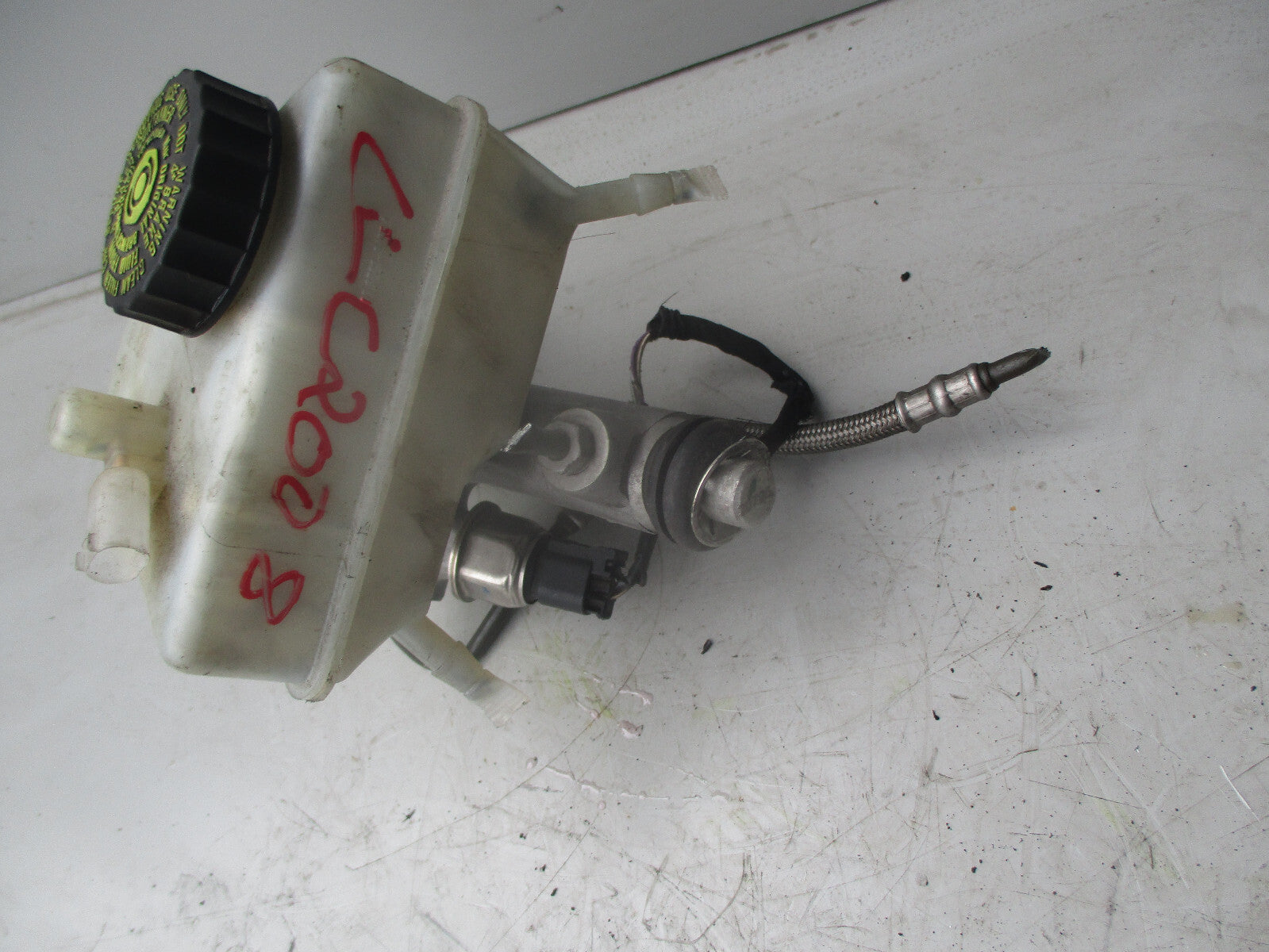 MERCEDES CLC 2008 MAIN CYLINDER BRAKE FLUID A2034300002