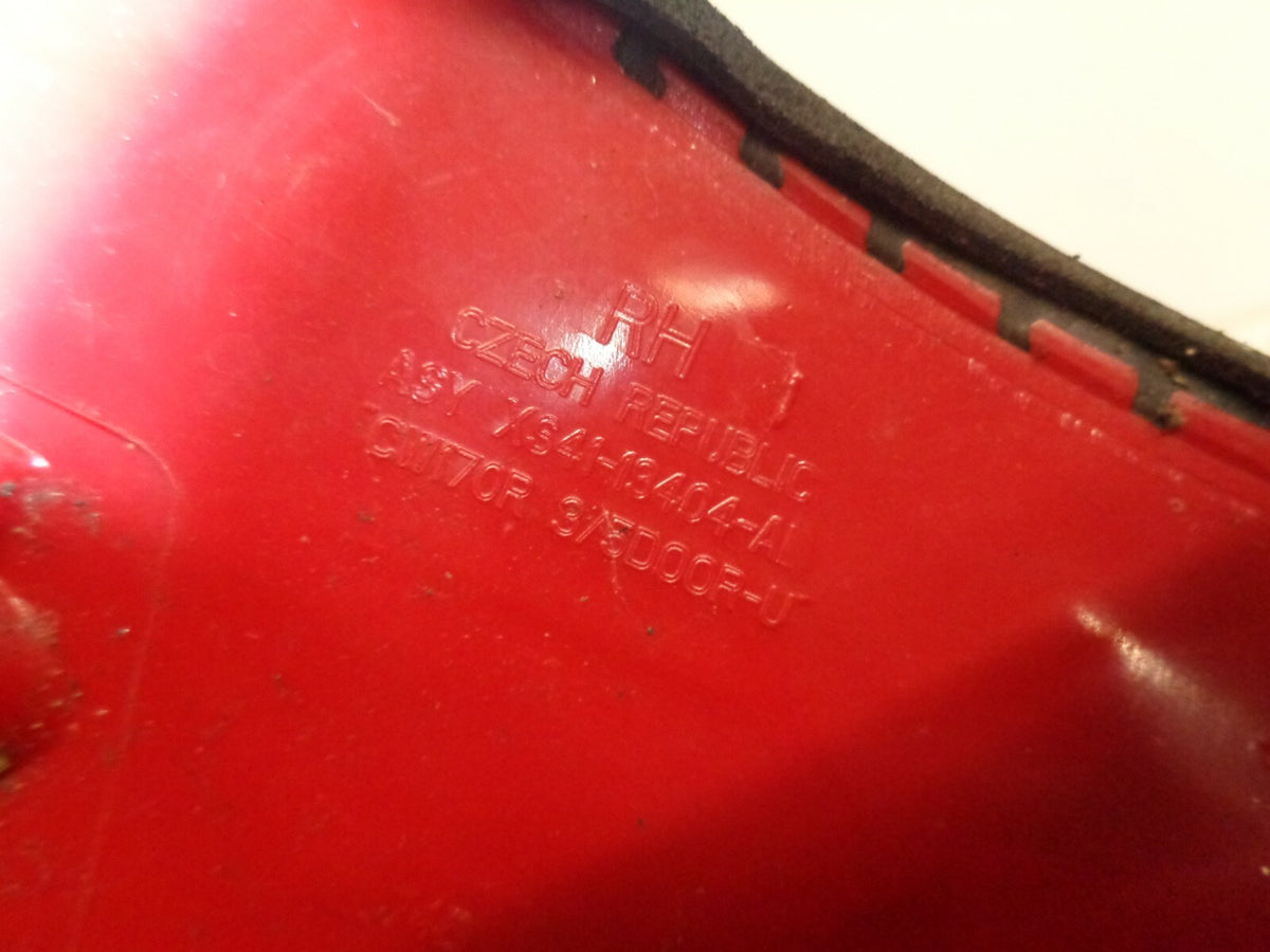 FORD FOCUS 2001 MK1 NSR PASSENGER SIDE REAR LIGHT TAIL LIGHT