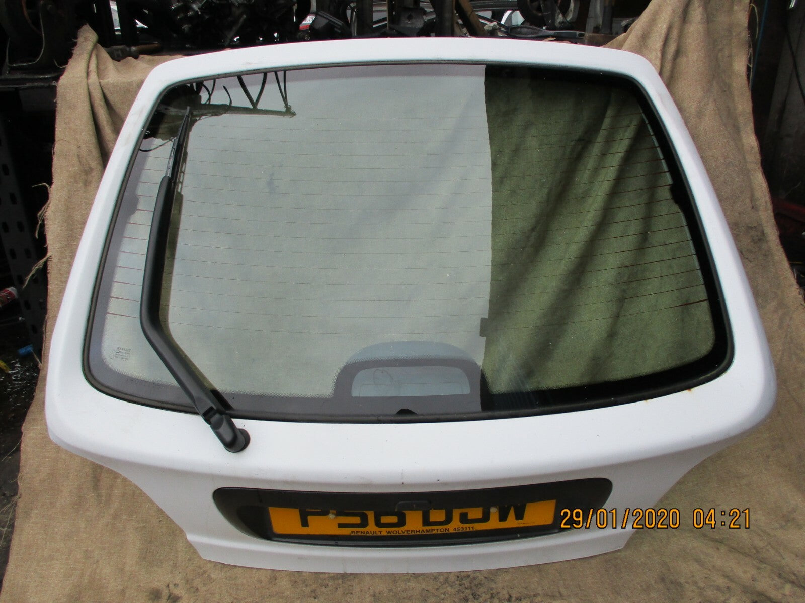 RENAULT MEGANE MK1 HATCHBACK 1996 REAR BOOT LID TAILGATE HATCH GLASS WIPER WHITE