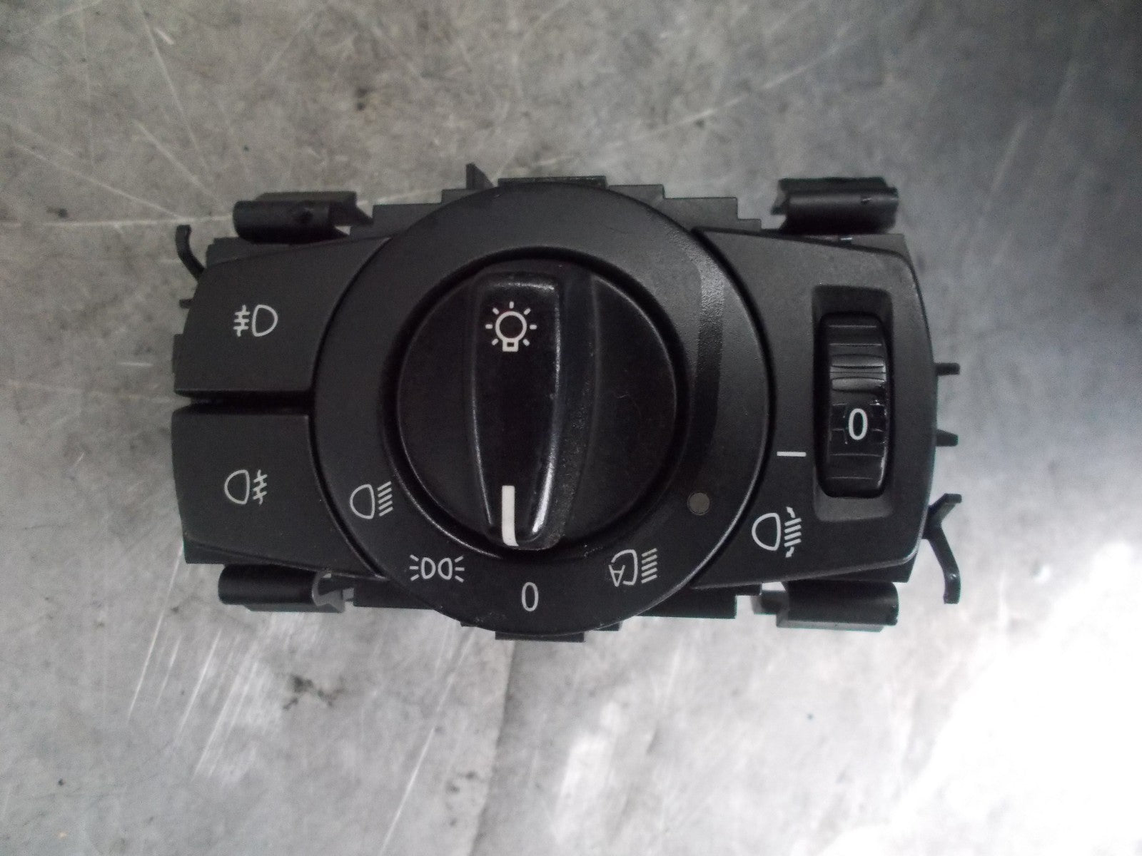 BMW SERIES 1 FOG LIGHT & HEADLIGHT SWITCHES 6932792
