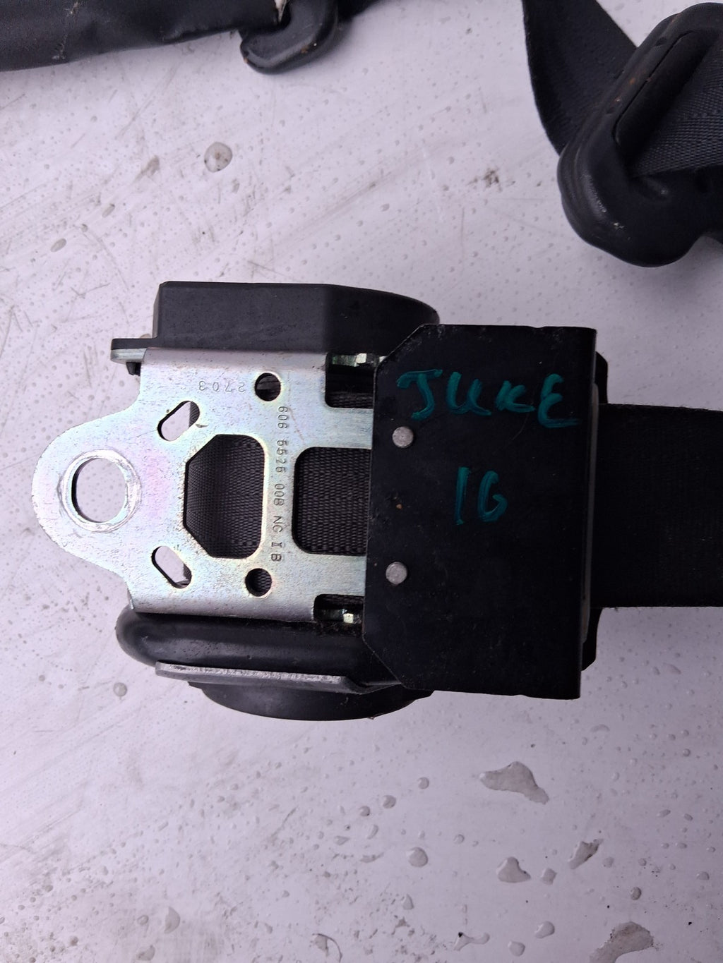 2016 NISSAN JUKE F15 OSF FRONT DRIVER RIGHT SIDE SEAT BELT BUCKLE 617968000A