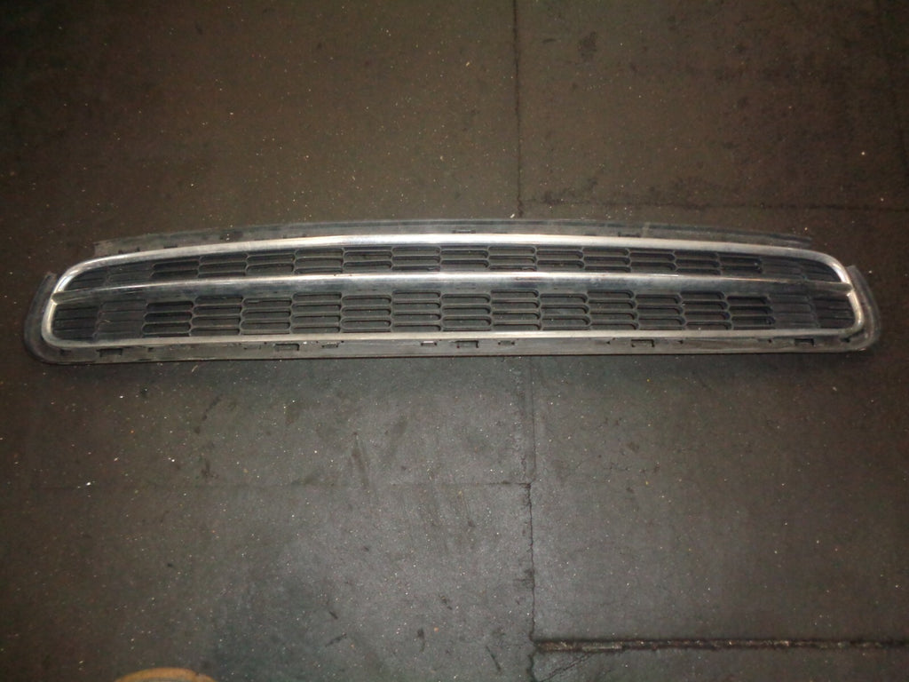 BMW MINI COOPER R56 2010 FRONT BUMPER LOWER CENTRE GRILL 2753647