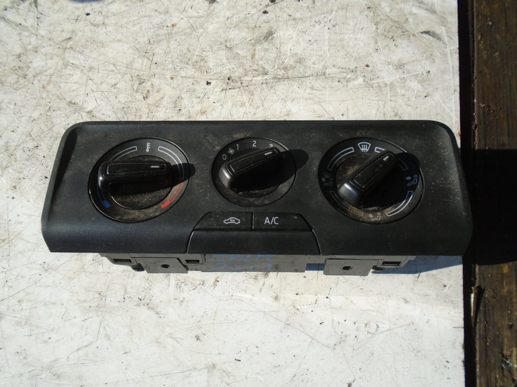 SKODA FABIA 2017 MK3 NJ HEATER AC CLIMATE CONTROL SWITCH PANEL 6V0820045C