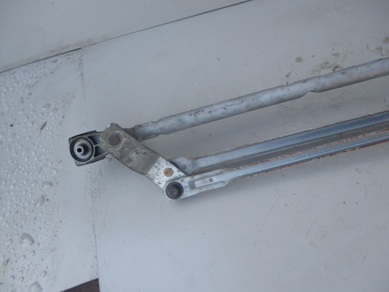 FORD FOCUS 2010 FRONT WIPER MOTOR & LINKAGES 4M5117508BA