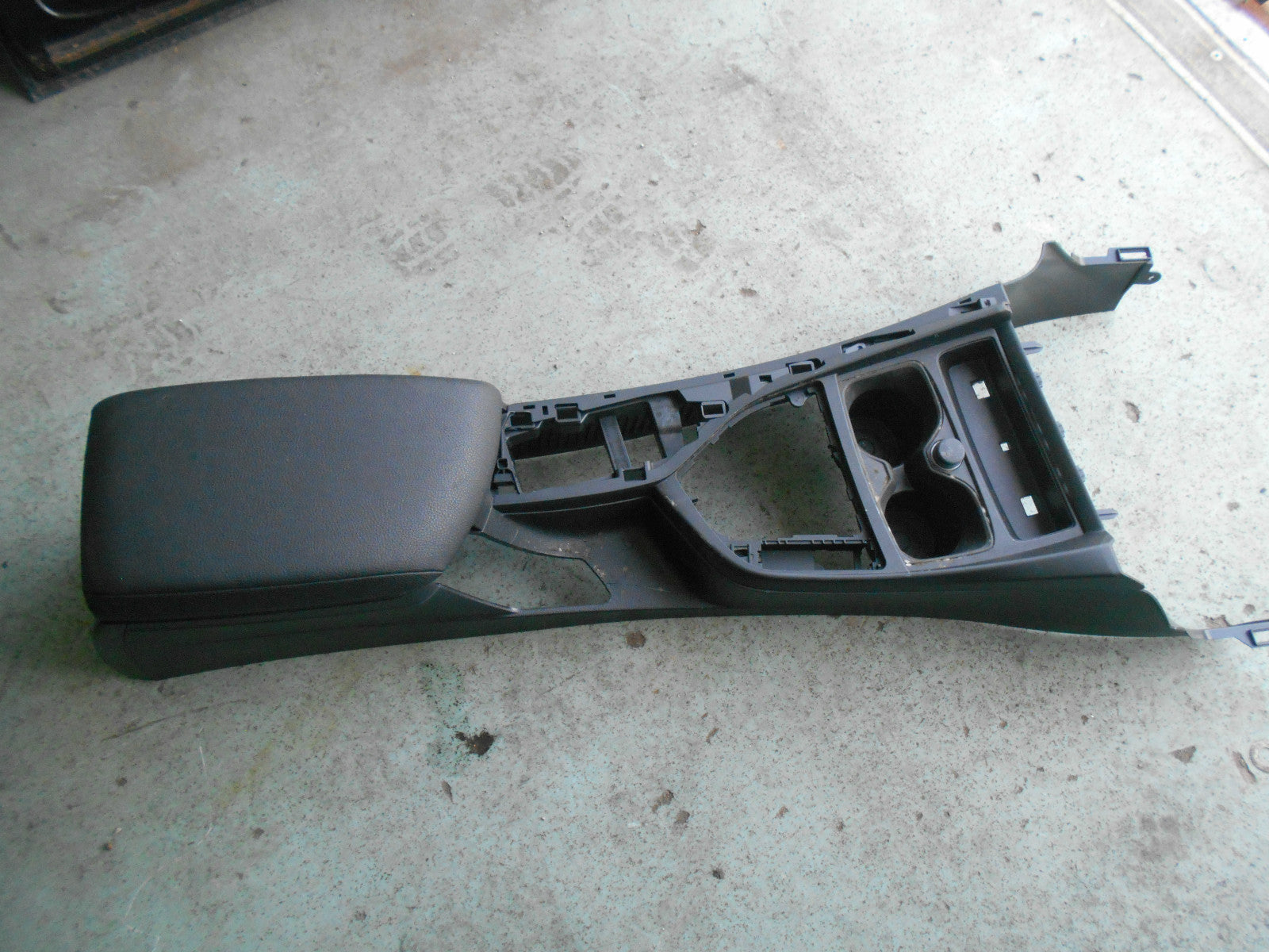 BMW 1 SERIES F20 2016 2017 RHD CENTRE CONSOLE ARM REST 12V SOCKET X2 ASSEMBLY
