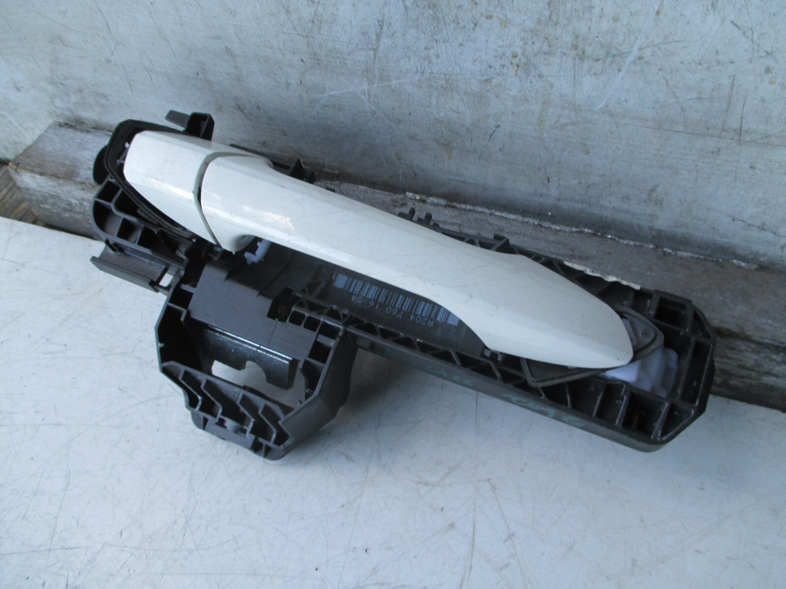 MERCEDES BENZ A CLASS W176 2016 OSR DRIVER SIDE REAR DOOR HANDLE A2047601634
