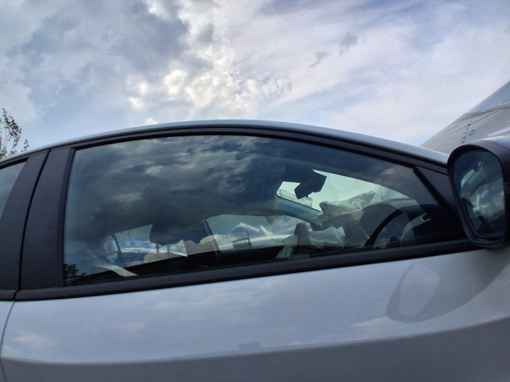 PEUGEOT 208 MK2 2025 OSF DRIVER SIDE FRONT MAIN WINDOW GLASS