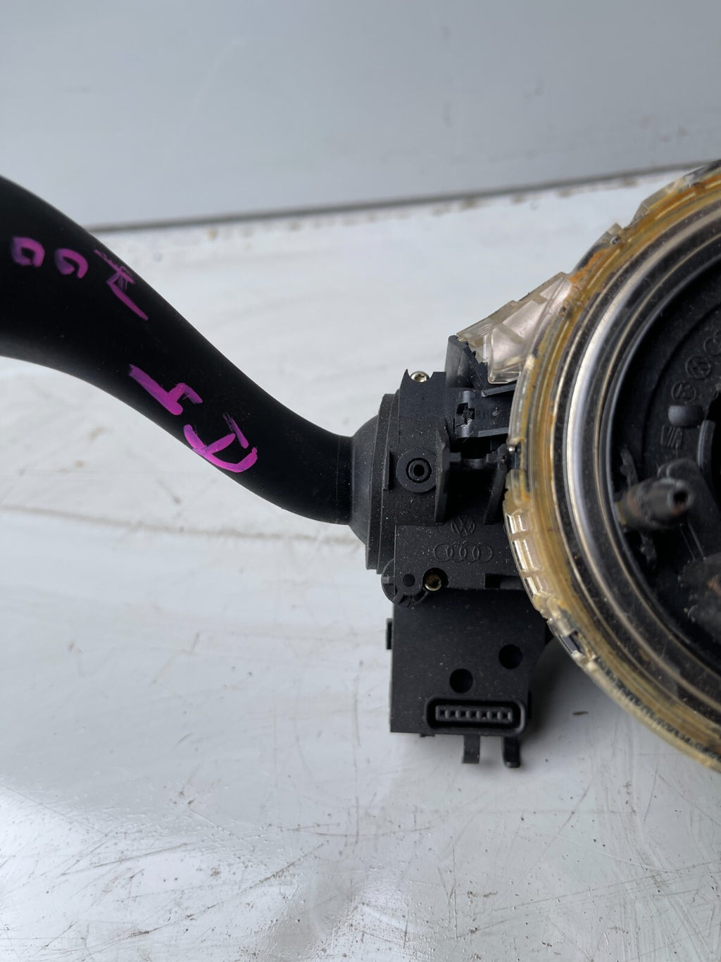 2002 VW AUDI A4 WIPER AND INDICATOR STALK 8E0953503B