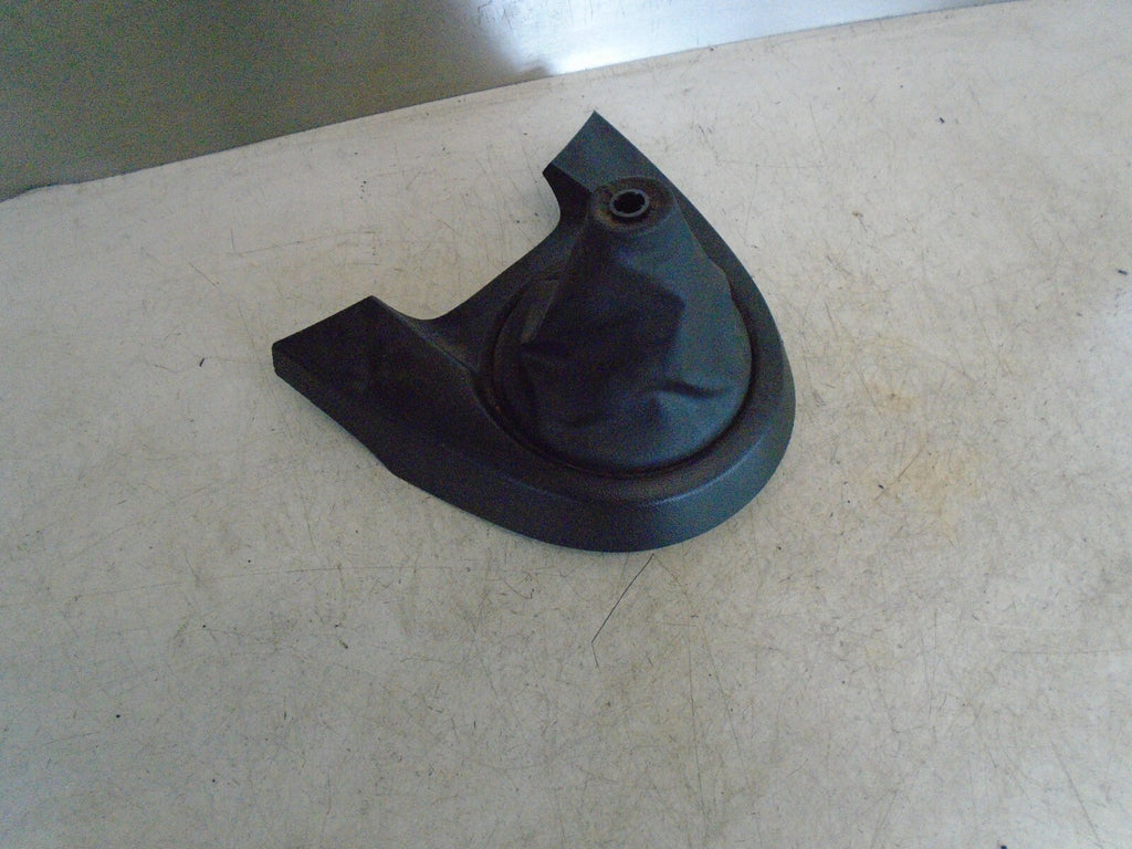 MAZDA 2 MANUAL GEAR SHIFT CONTROL SURROUND D65164341