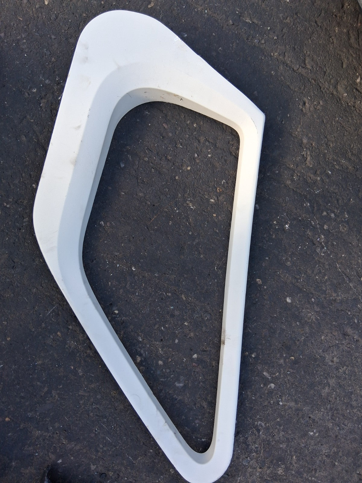 2024 FIAT DUCATO MK3 NSF PASSENGER SIDE INNER QUARTER GLASS TRIM 1308562070