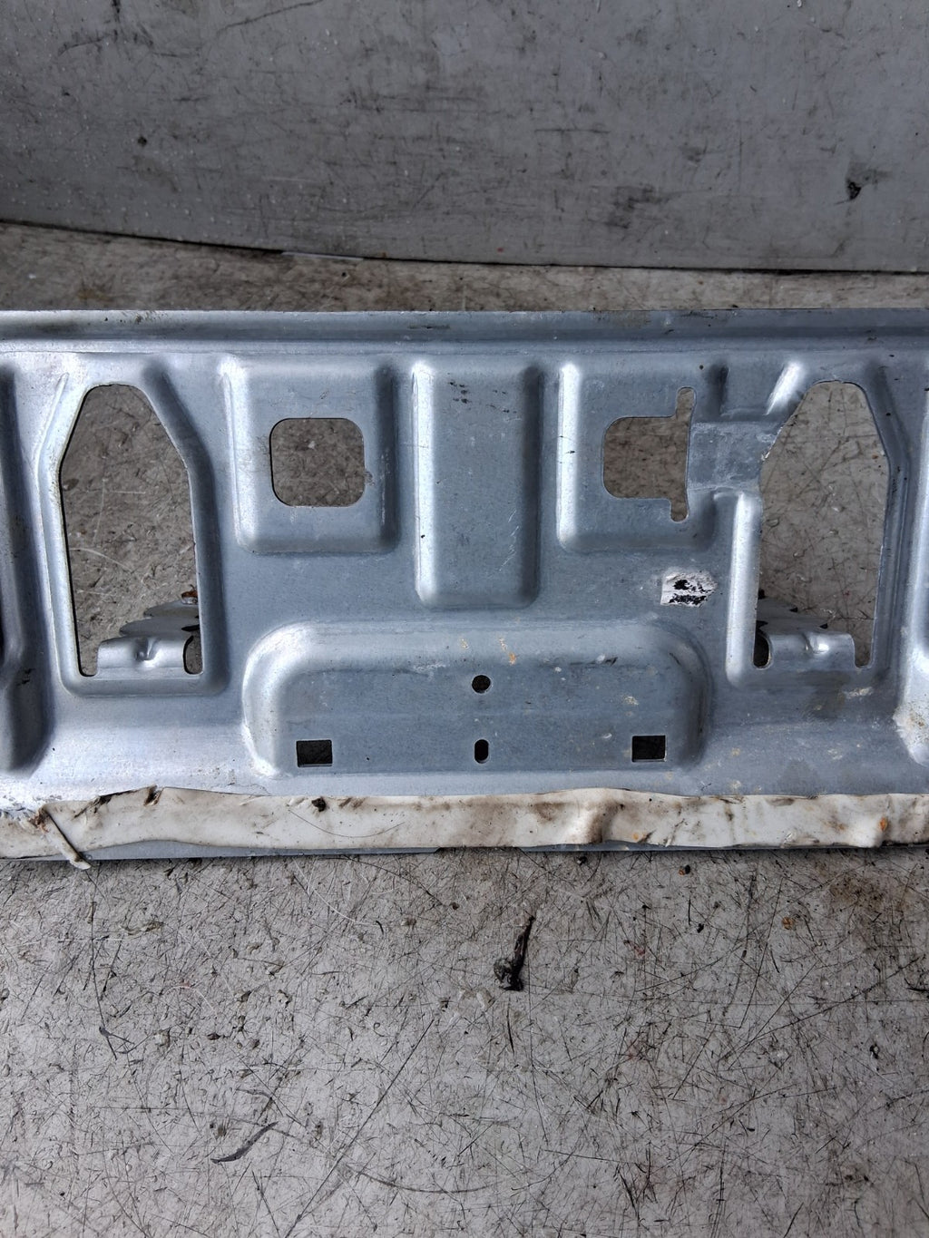 2024 FORD TRANSIT DISPLAY SCREEN TRIM METAL FRAME PZ3118B955CPIA04