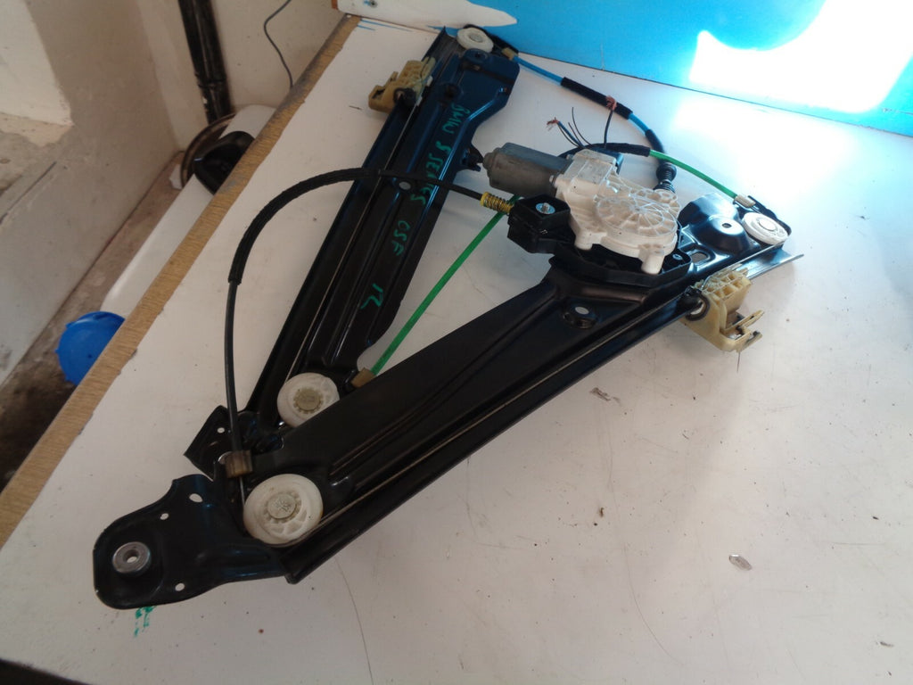BMW 5 SERIES 2012 F10 OSF DRIVER SIDE RIGHT FRONT WINDOW REGULATOR & MOTOR