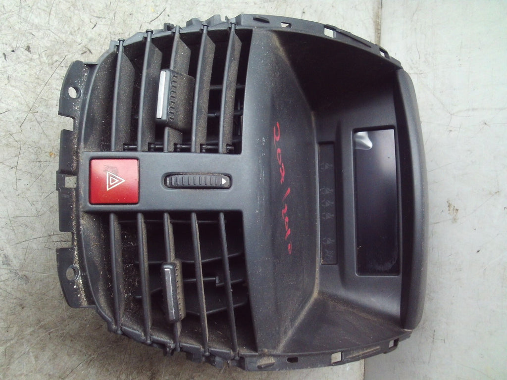 2010 PEUGOET 207 AIR VENT DASH HEATER DASHBOARD CENTRE TRIM SURROUND 96724726ZD