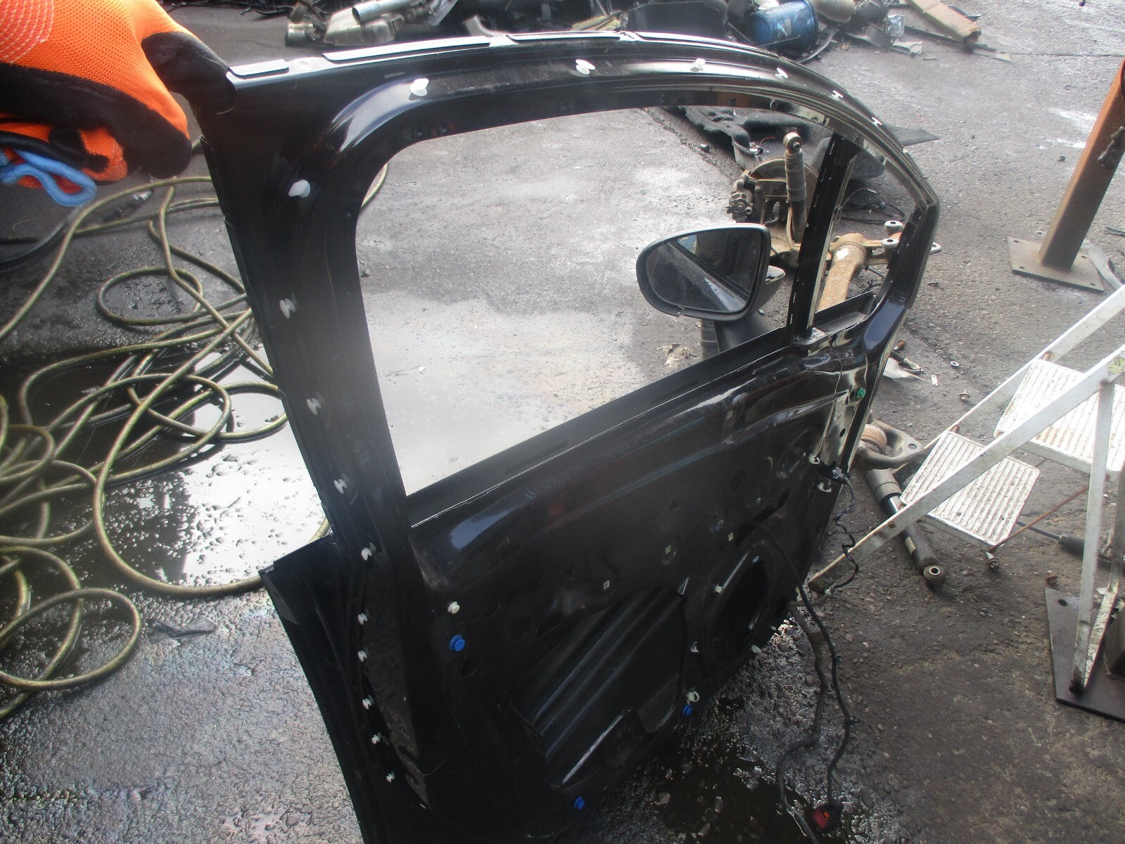 VAUXHALL MERIVA B 2010 NS PASSENGER SIDE FRONT DOOR SHELL BLACK