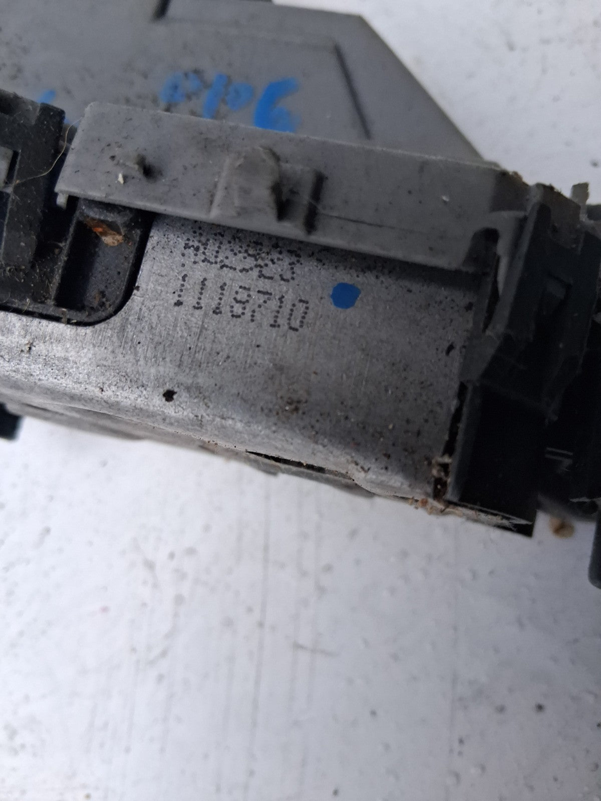 2008 CITROEN C3 LEFT PASSENGER SIDE NEAR SIDE DOOR LOCK A02510