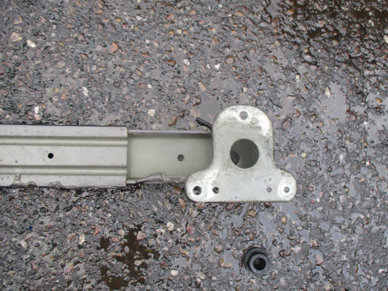 VAUXHALL VIVA 2015 REAR BACK BUMPER SUPPORT REINFORCEMENT CRASH BAR BEAM