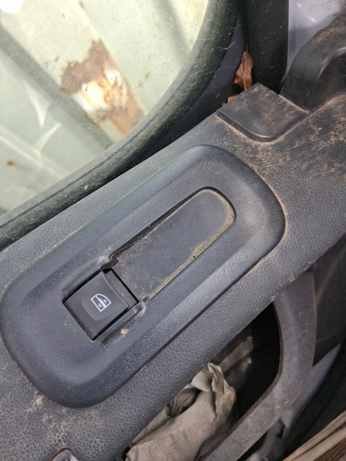 2024 RENAULT MASTER MK3 NSF PASSENGER SIDE FRONT WINDOW CONTROL SWITCH