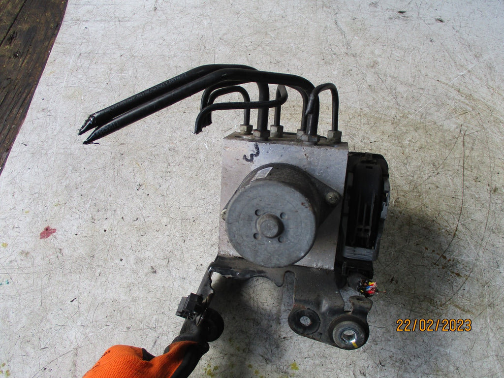 FORD MONDEO MK4 1.8 DIESEL 2008 ABS PUMP 8G912C405AB