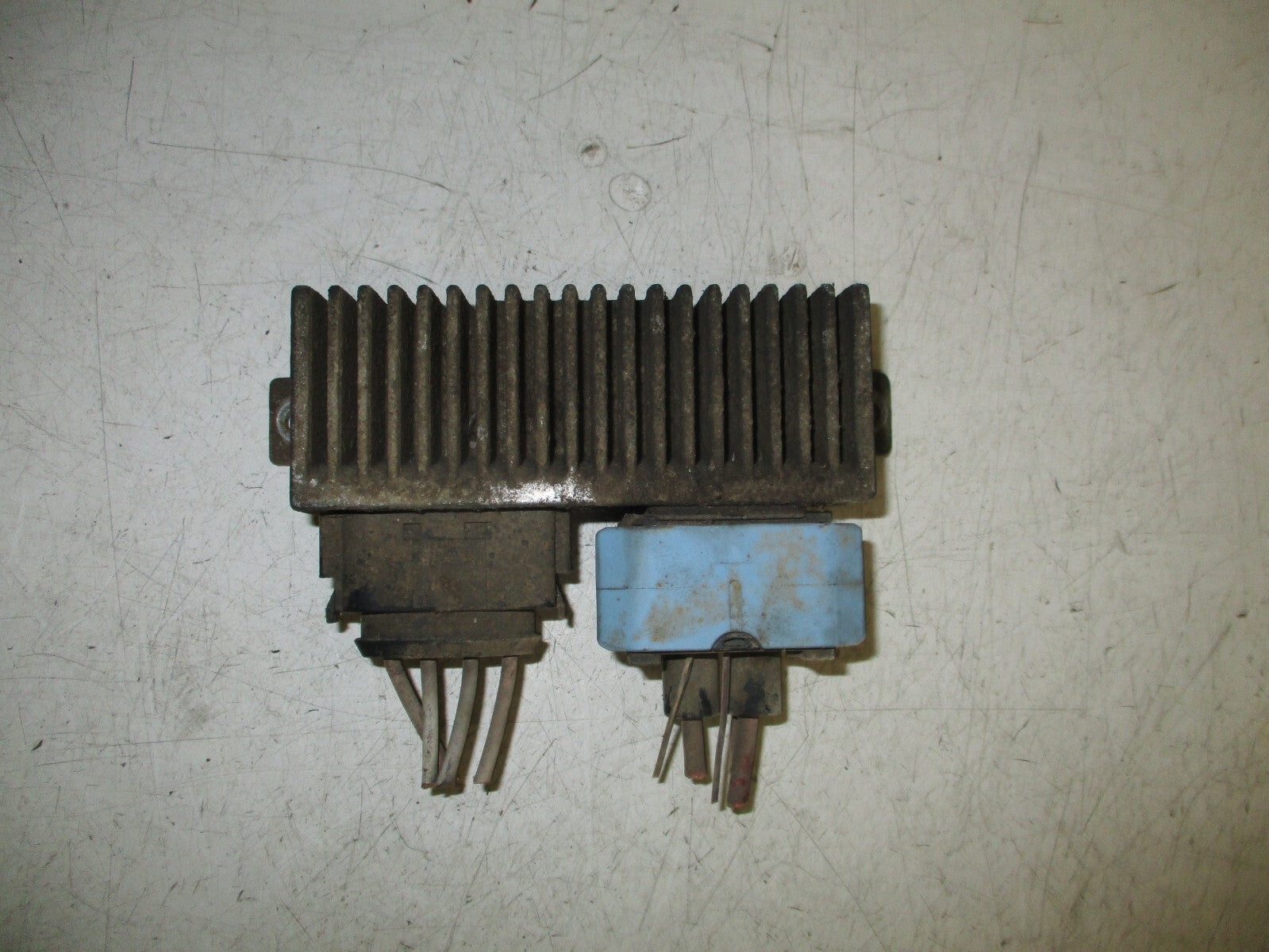 VAUXHALL VIVARO MK1 2014 2.0 DIESEL GLOW PLUG RELAY 8200558438A