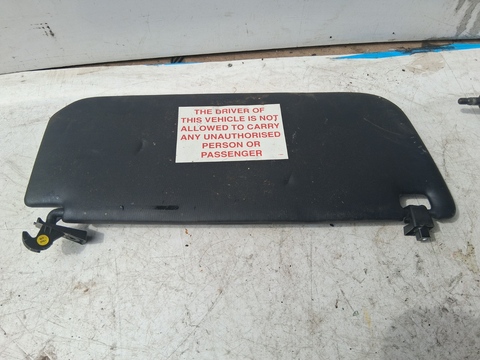 2018 MERCEDES SPRINTER W907 NSF PASSENGER SIDE FRONT LEFT SUN VISOR SHADE