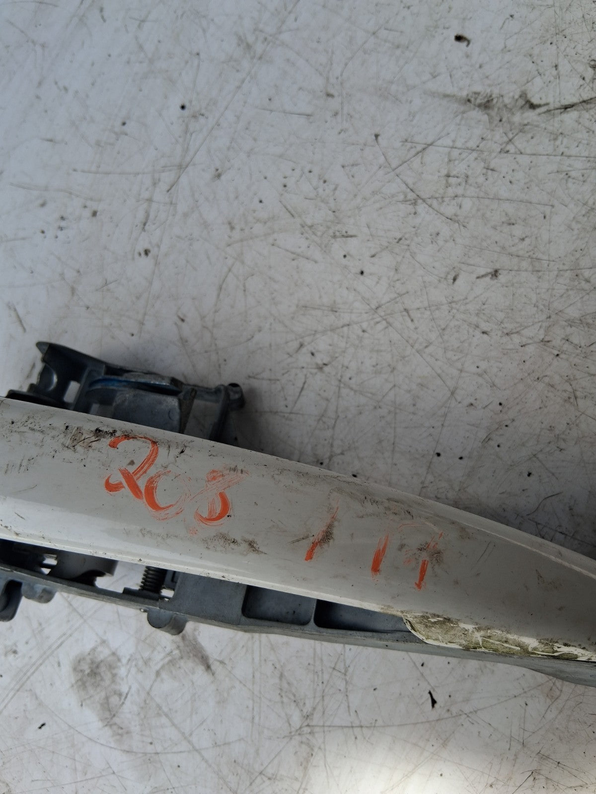 2012 PEUGEOT 208 EXTERIOR DOOR HANDLE 1185DAC06