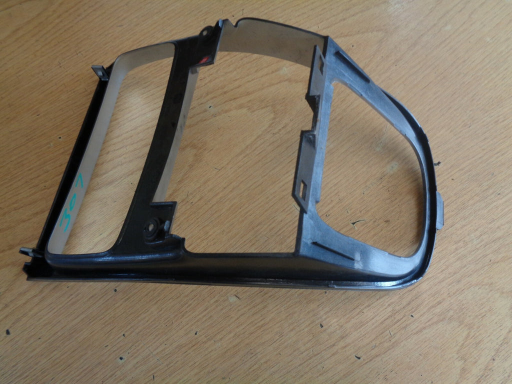 PEUGEOT 307 2006 HDI CENTRE CONSOLE GEAR STICK TRIM 9651943877