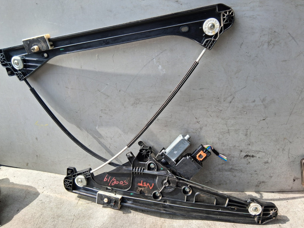 2019 PEUGEOT 5008 MK2 NSF PASSENGER SIDE FRONT WINDOW MOTOR REGULATOR 9830389380