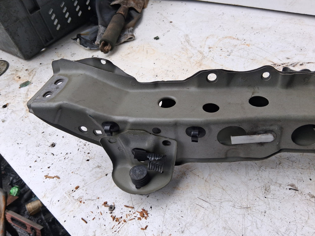 2019 TOYOTA C-HR CHR FRONT BUMPER BAR METAL BAR 865200D050
