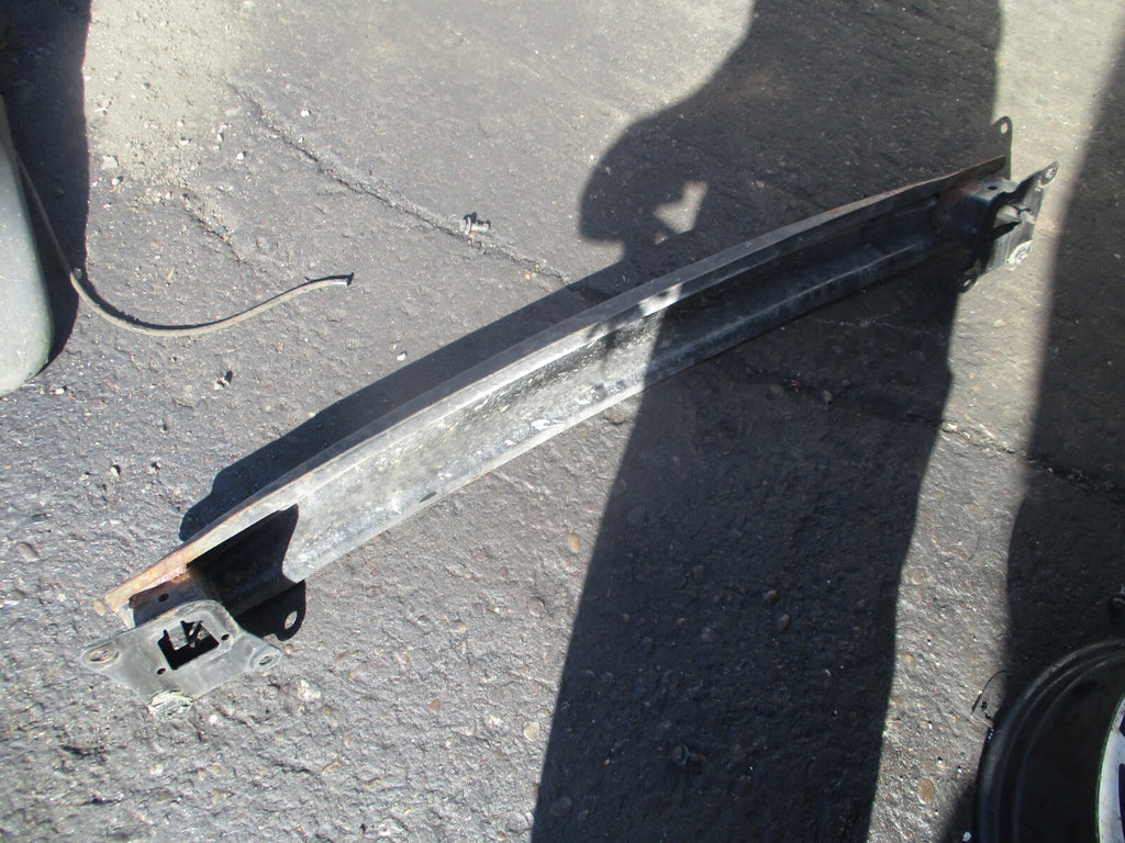 VW VOLKSWAGEN GOLF MK5 2005 REAR BUMPER REINFORCEMENT CRASH BAR
