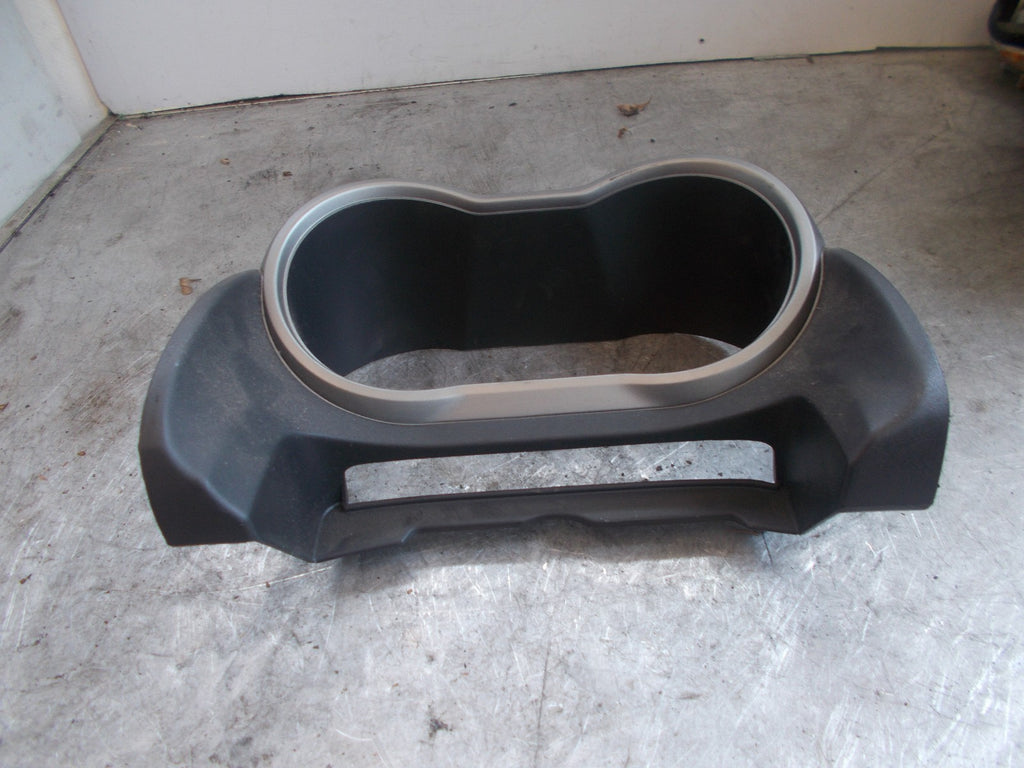 NISSAN NOTE E11 2008 1.4 SPEEDOMETER SURROUND TRIM 682409U000