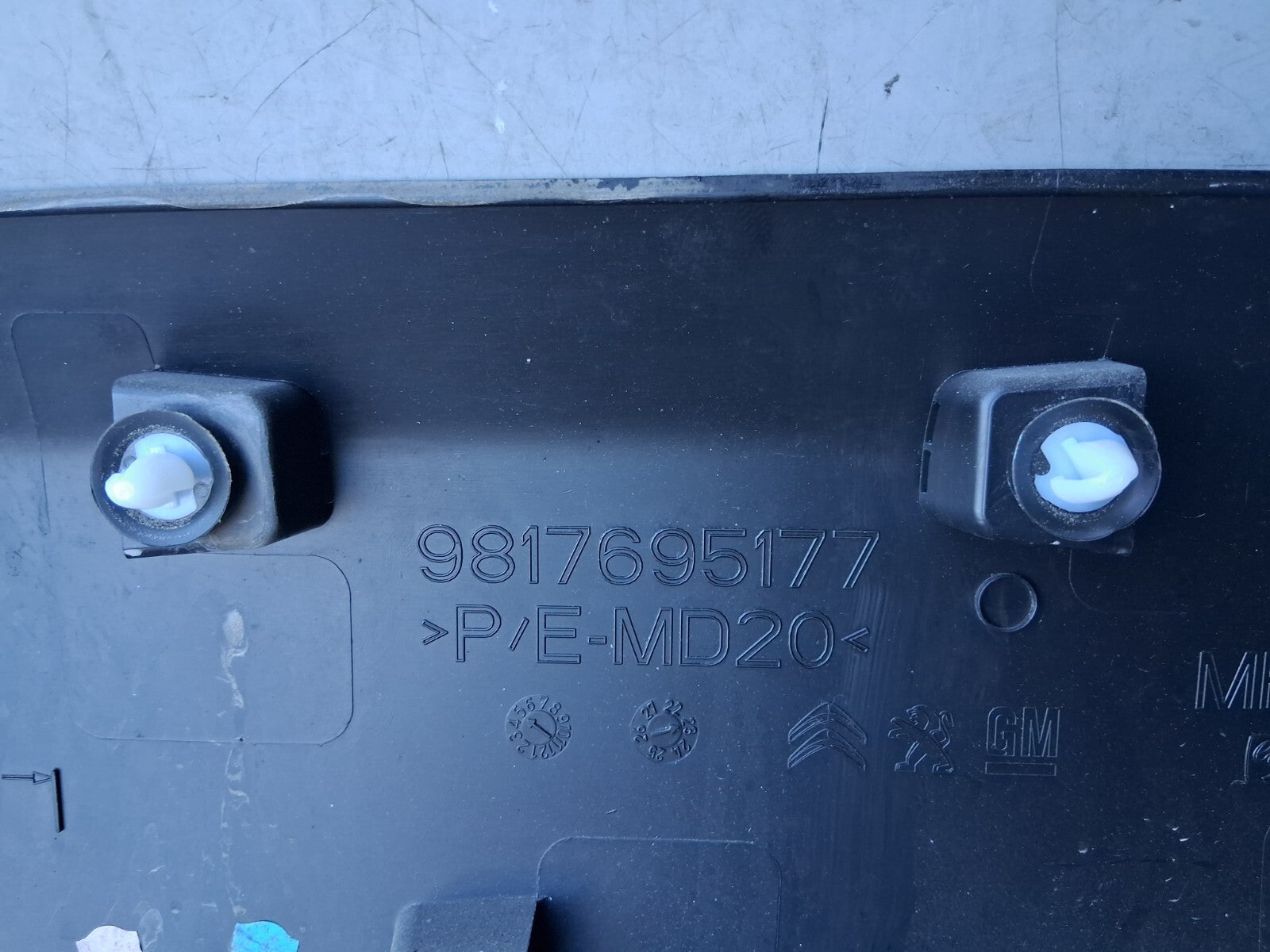 2023 CITROEN BERLINGO MK3 OSR DRIVING SIDE REAR QUARTER TRIM PANEL 9817695177