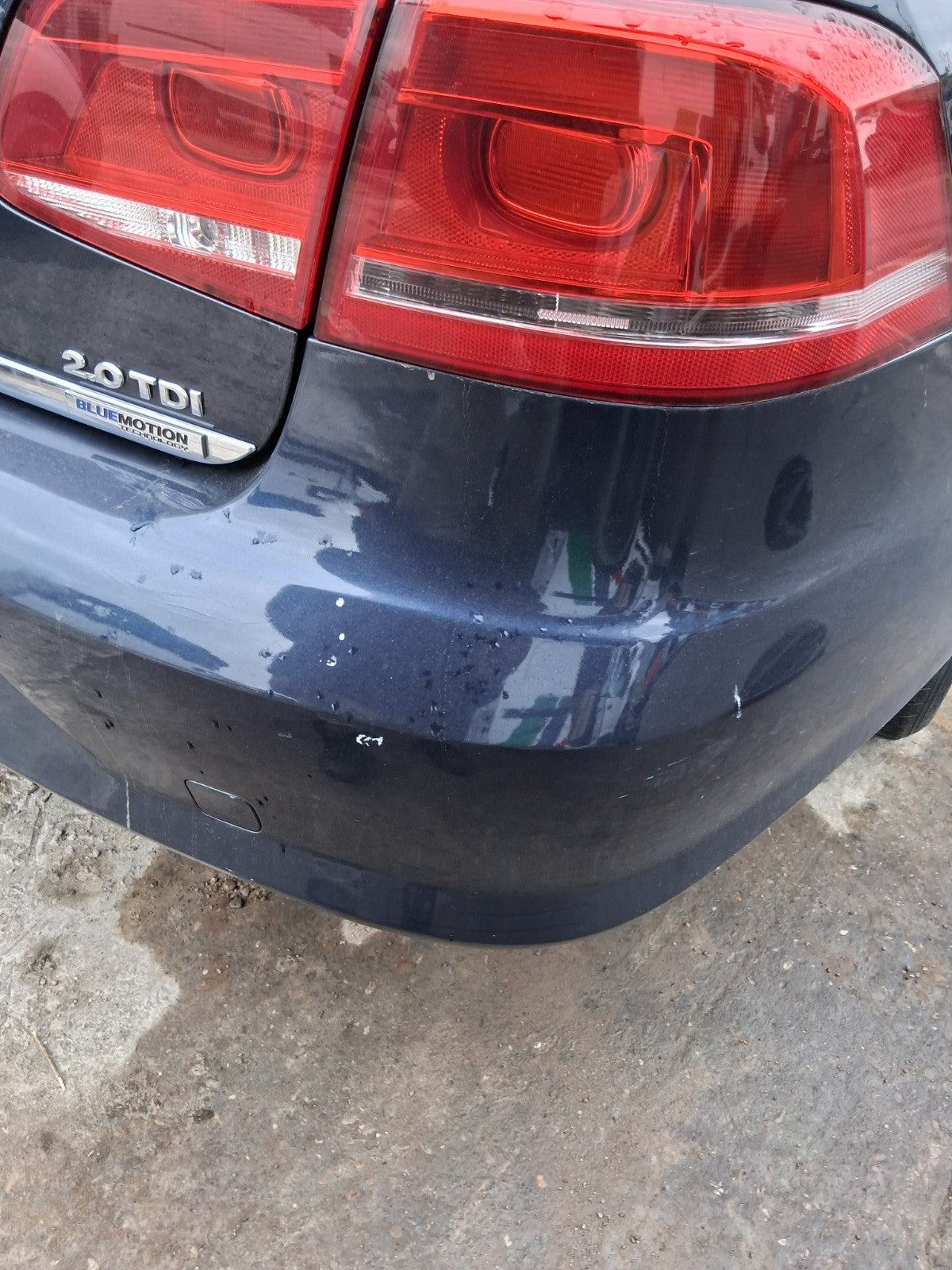 2014 VW VOLKSWAGEN PASSAT B7 SALOON COMPLETE REAR BUMPER BLUE