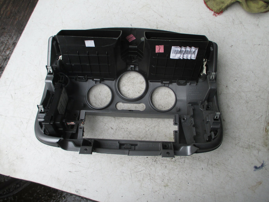 RENAULT SCENIC 2008 DASH STOP START SWITCH BUTTON AIR VENT PANEL GREY 8200140722