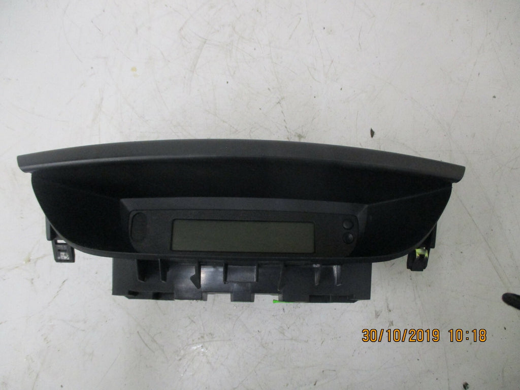 RENAULT LAGUNA MK2 2005 CENTRE DASHBOARD CLOCK RADIO DISPLAY UNIT 8200290542