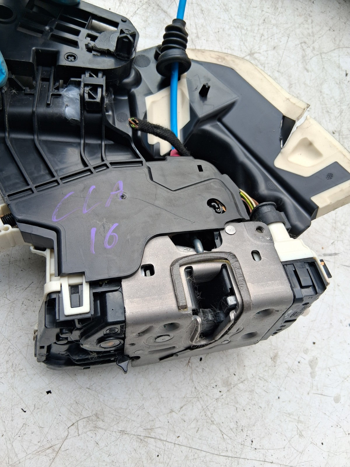 2016 MERCEDES BENZ CLA C117 OSR DRIVER SIDE REAR LOCK MECHANISM A0997306000