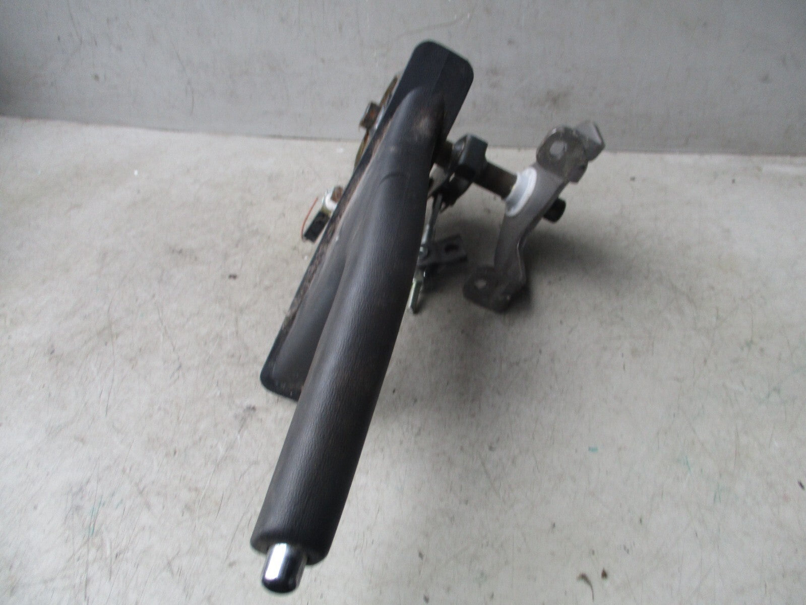 HYUNDAI IX35 2015 MANUAL HANDBRAKE LEVER MECHANISM