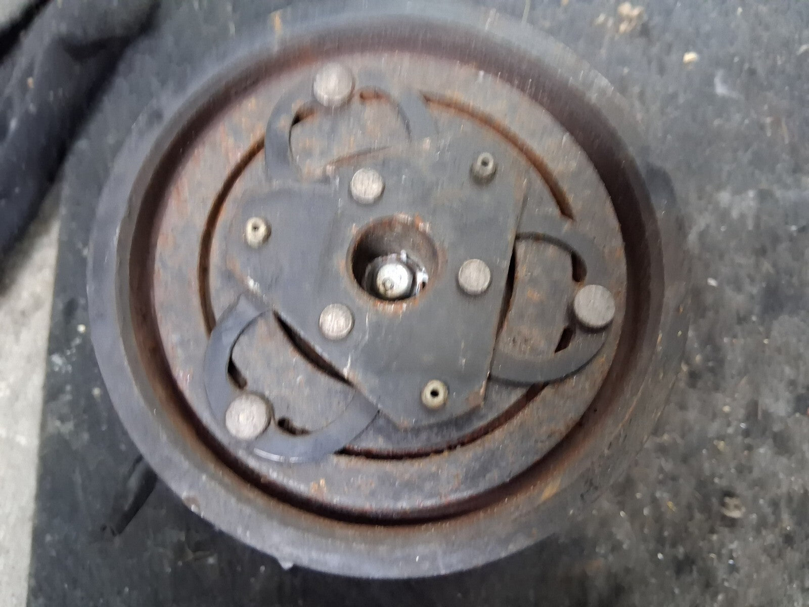 2008 MITSUBISHI OUTLANDER 2.2 DIESEL  A/C AIR COMPRESSOR PUMP 926003VD0A
