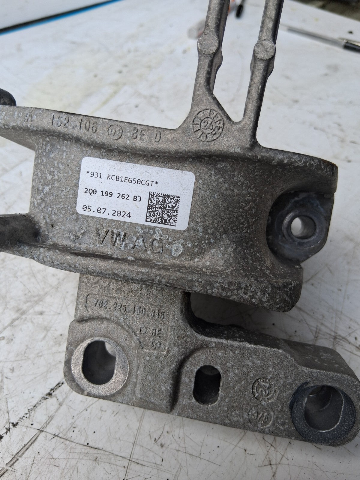 2024 AUDI A1 ENGINE MOUNT 2Q0199262BJ