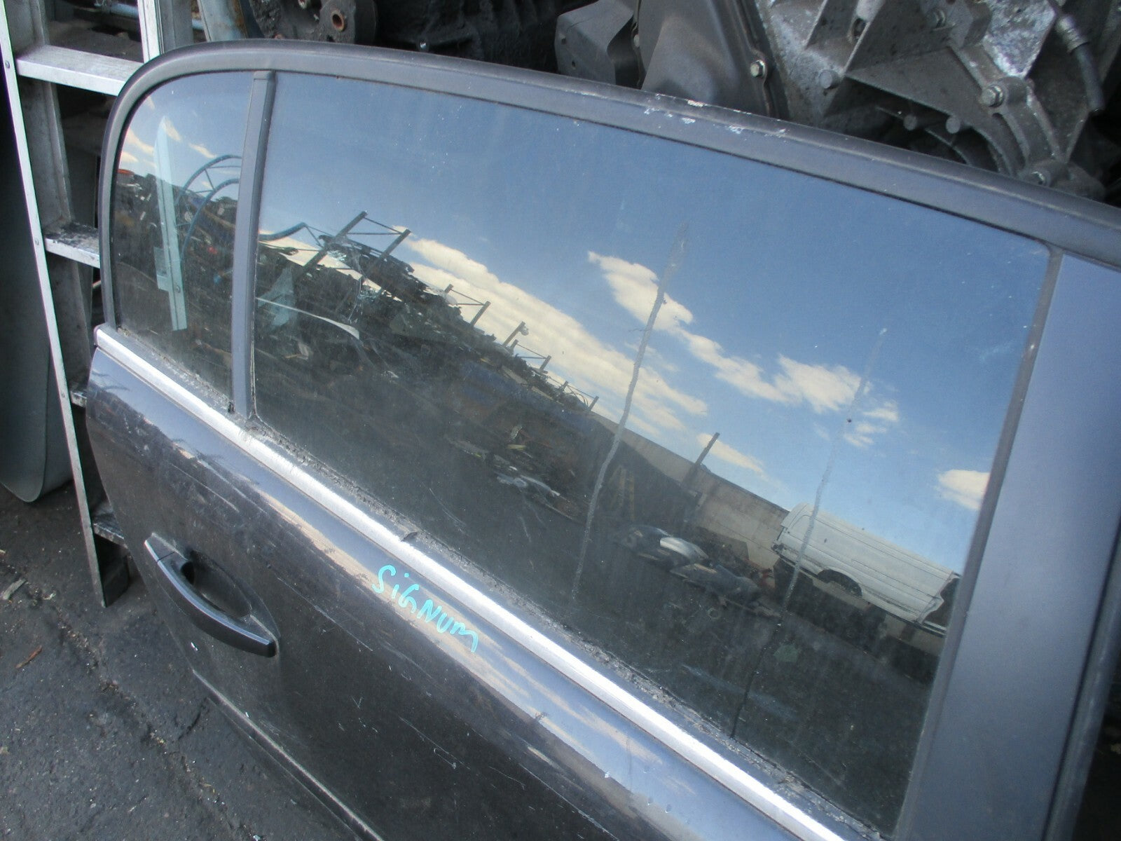 VAUXHALL SIGNUM 2003 - 2008 OSR DRIVER SIDE REAR DOOR CARD HANDLE GLASS BLACK