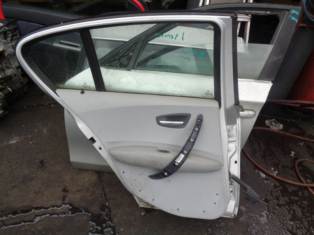 BMW 1 SERIES E87 5 DOOR PASSENGER SIDE REAR COMPLETE DOOR SILVER