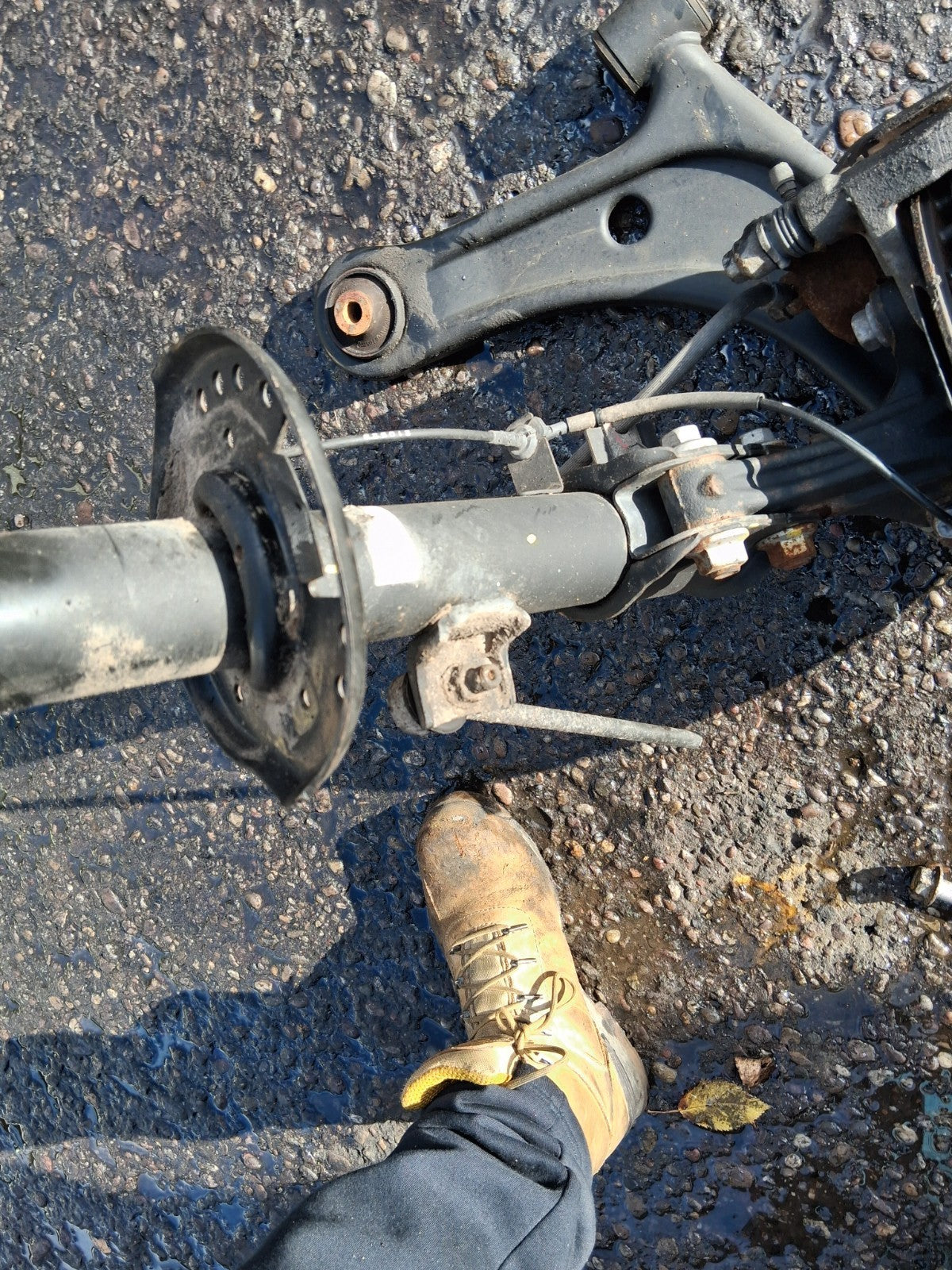 2022 SUZUKI VITARA MK4 1.4 PETROL OSF DRIVER SIDE FRONT RIGHT HUB SHOCK LEG