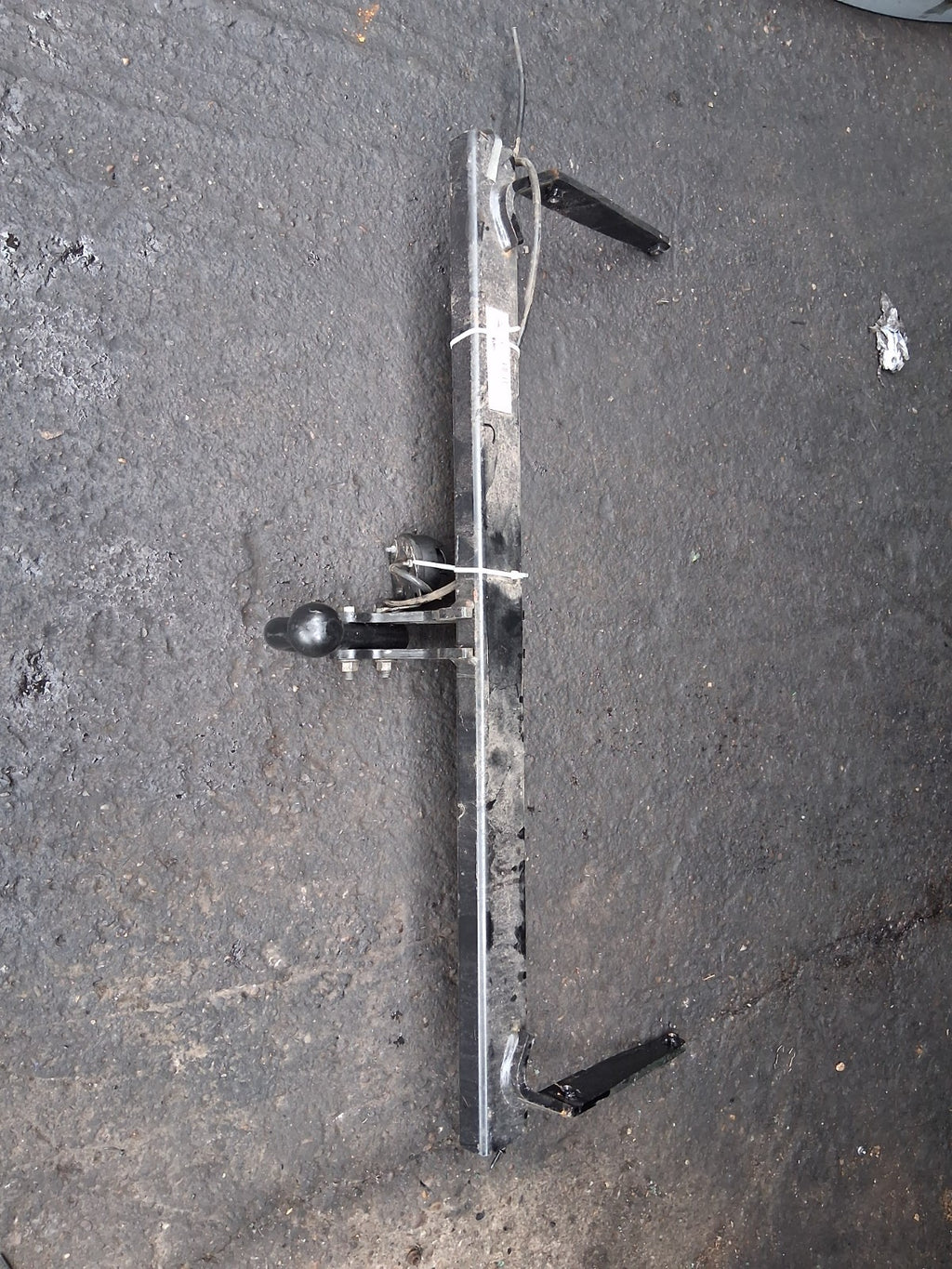 VW VOLKSWAGEN PASSAT B8 2018 ESTATE REAR TOW BAR WITH ELECTRICS